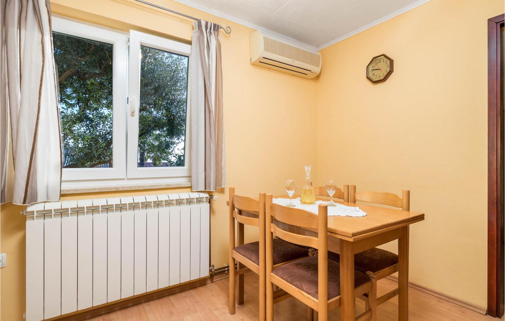 Stunning Apartment In Lovran With Kitchen Екстериор снимка